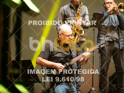 Detalhes da foto #8892077